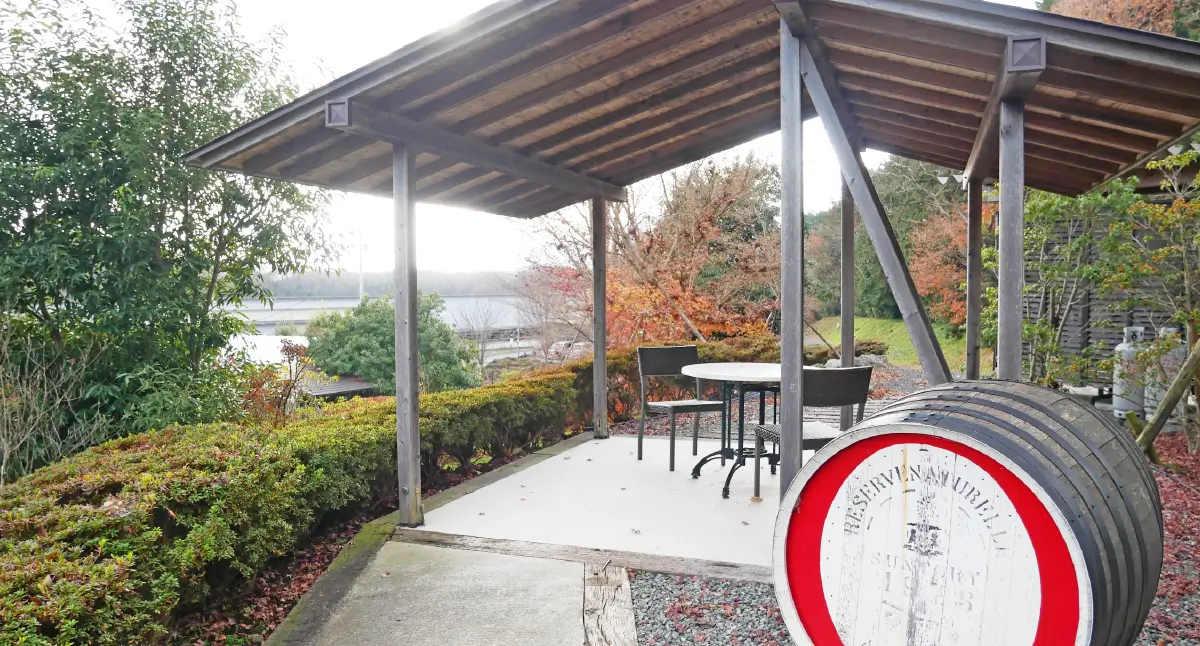 トレーラハウス横テラスの画像